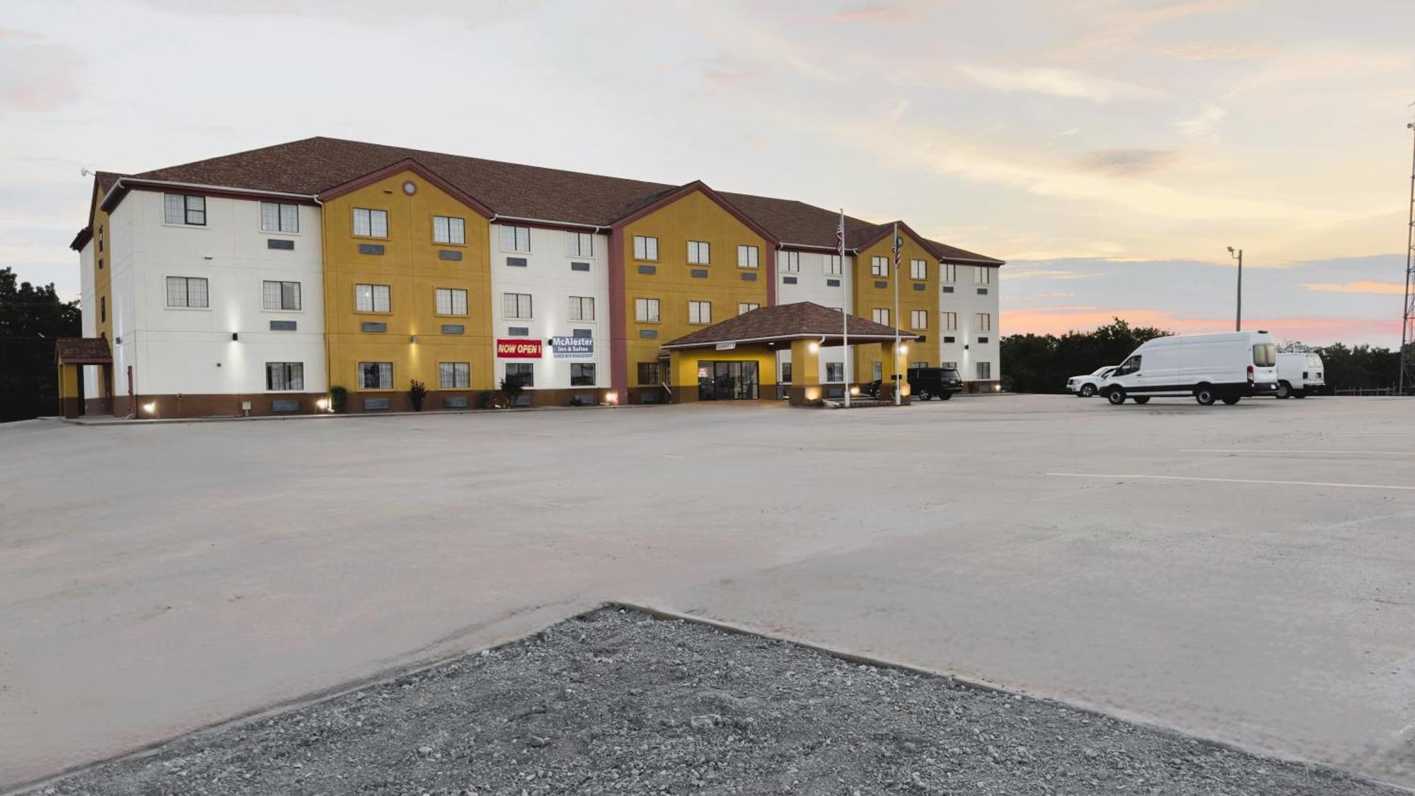 Quality Inn & Suites Mcalester On Hwy 69 & Us 75 מראה חיצוני תמונה