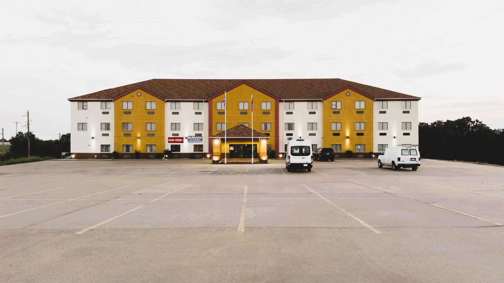 Quality Inn & Suites Mcalester On Hwy 69 & Us 75 מראה חיצוני תמונה